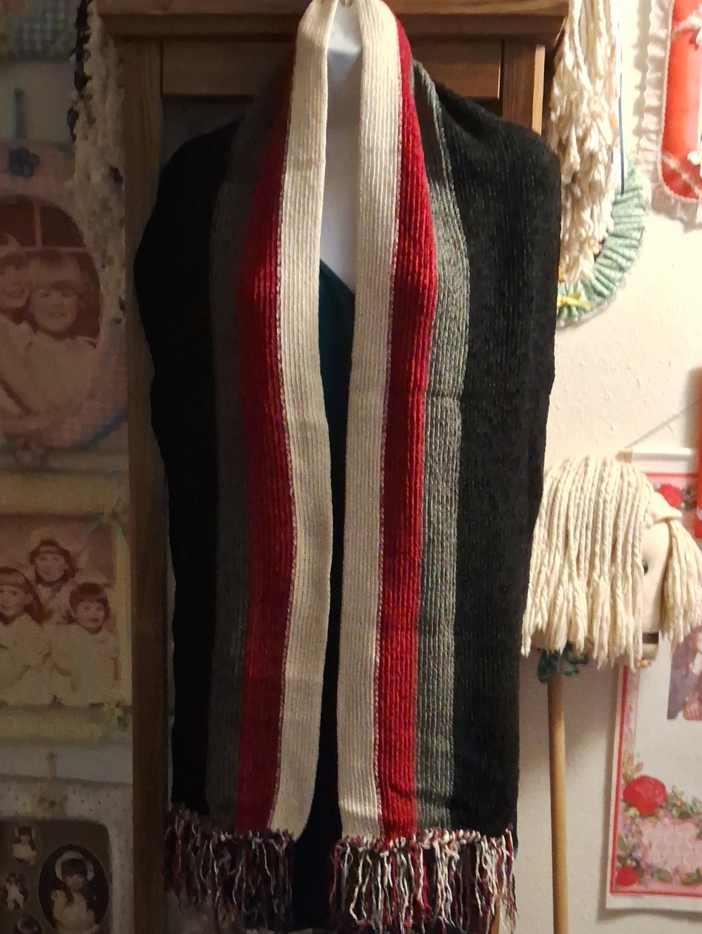 NWOT,UNISEX,Vintage Scarf with Red,Black,Cream&Gray Stripes/Multicolored Fringe❤